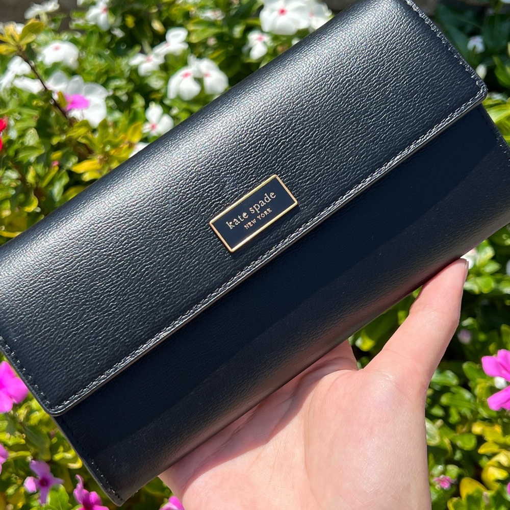 NEW Kate Spade Textured Leather Wallet